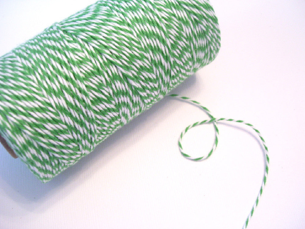 Bakers Twine - Twisted Peapod Green and White Twine Spool